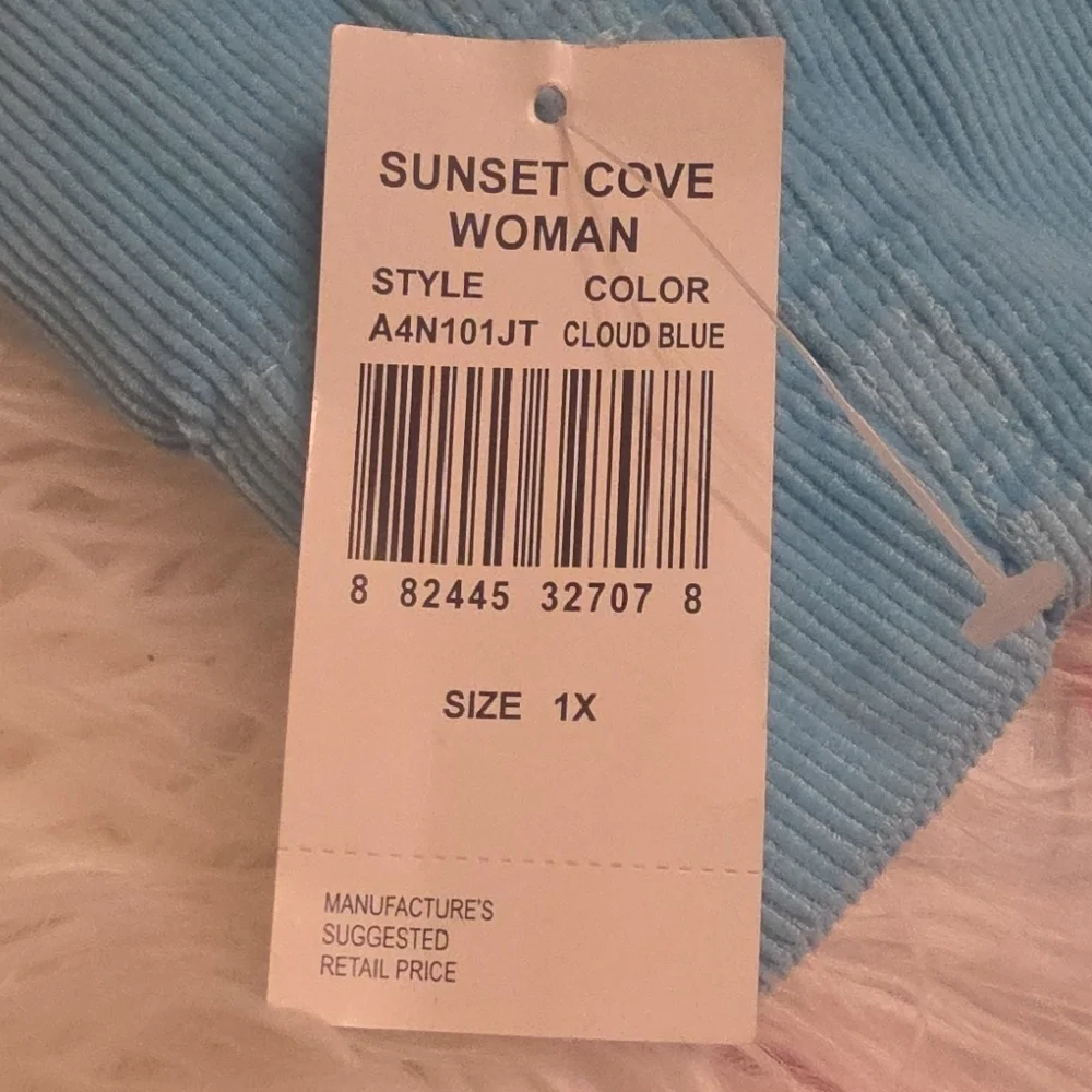 Sunset Cove Woman light blue